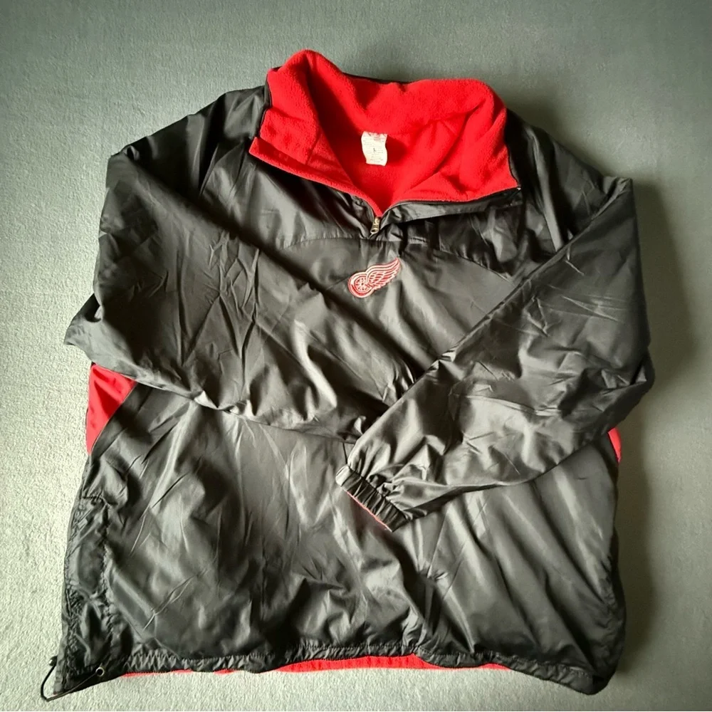 Red Wings Black and Red Pullover reversible Jacket XXL‎